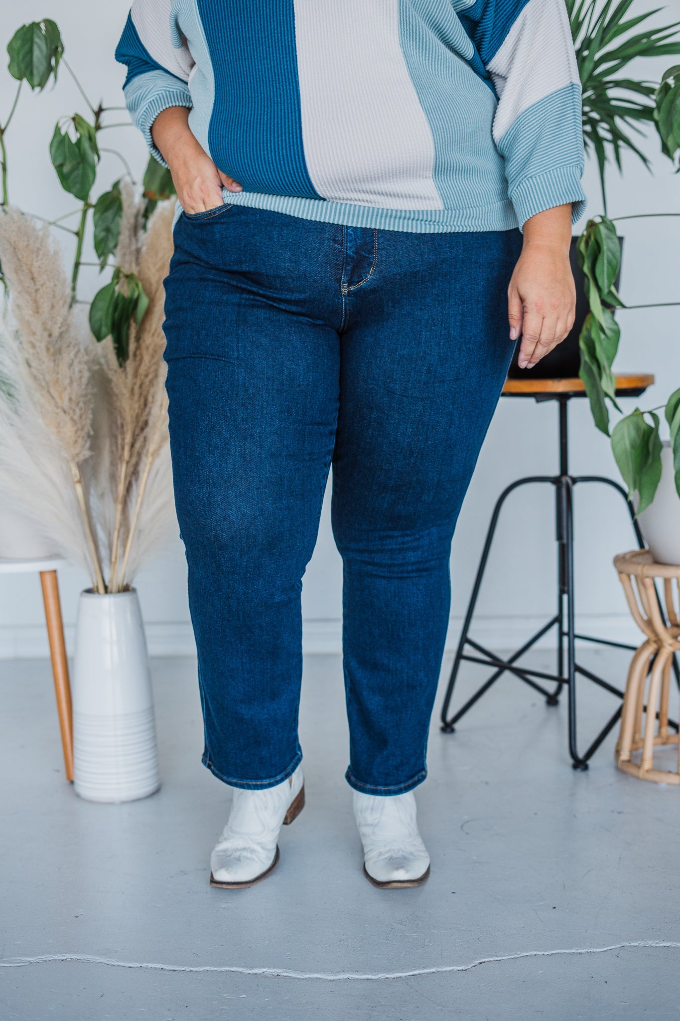 Judy Blue Straight Leg Tummy Control Jeans - Whiskey Skies